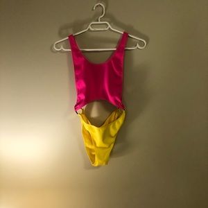 KENDALL & KYLIE ONE PIECE SWIM SUIT